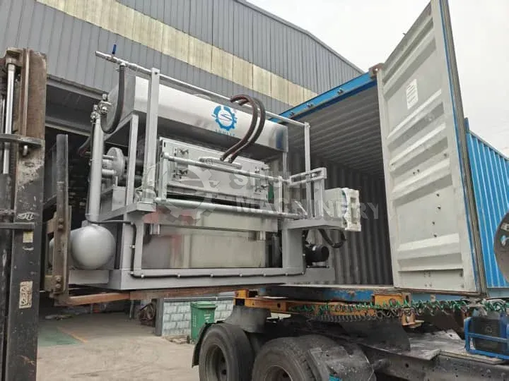 Egg tray machine for delivery