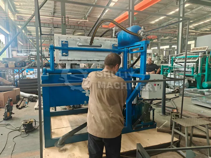 Paper tray machine ready to pack